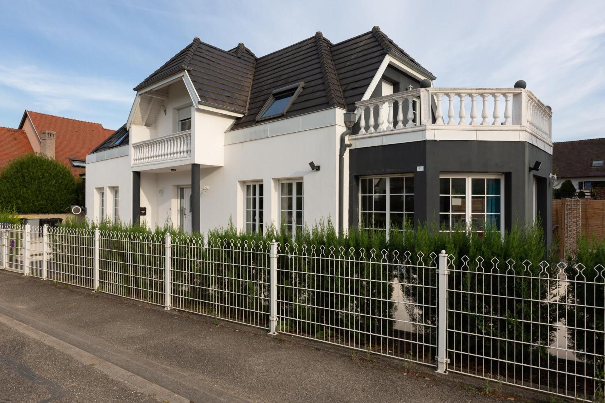Gites Spa Strasbourg - Villa Ours - Spa Prive, Sauna, Borne D'Arcade, Babyfoot Ittenheim Zewnętrze zdjęcie